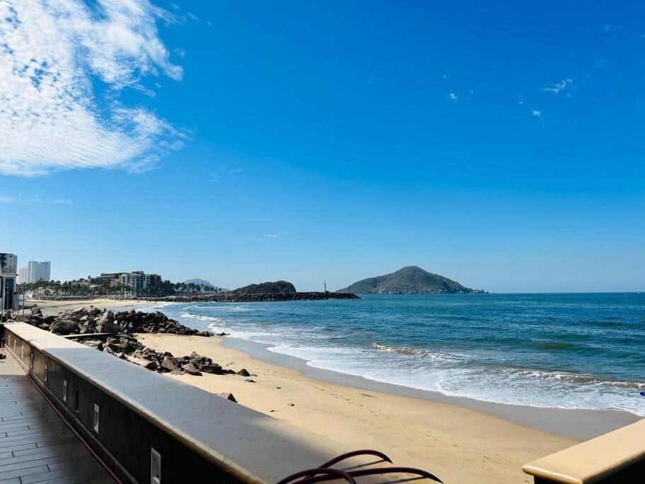 Depa Frente A La Playa By G P S Rentas Apartment Mazatlan Exterior photo